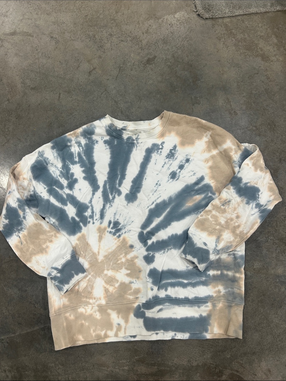 Women Tie Die Sweatshirt
